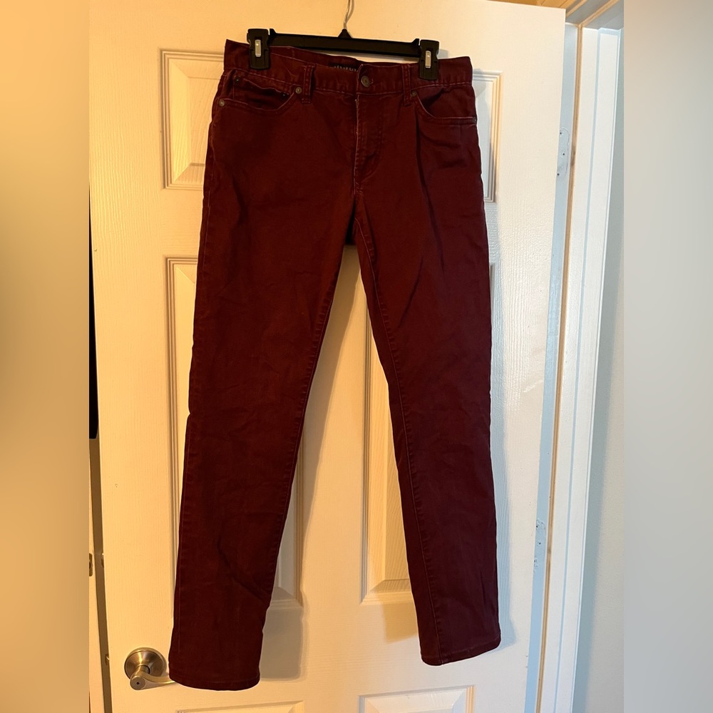 🐠Aeropostale. Skinny Jeans. Cranberry Color. 30/32.